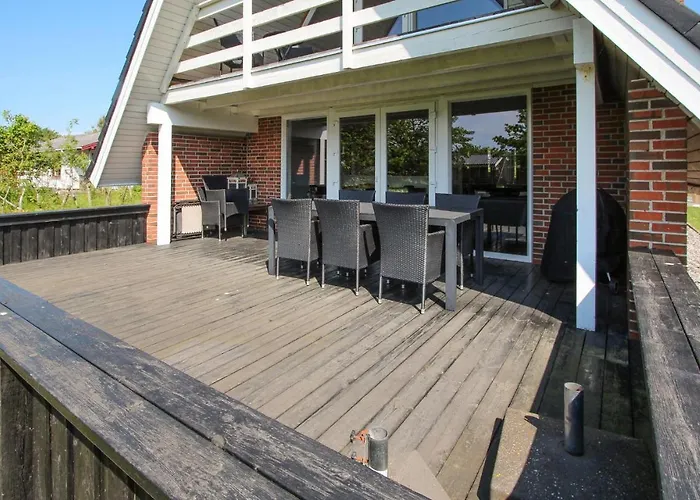 Gorgeous In With Kitchen Holiday home